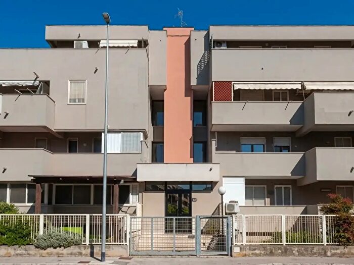 Appartamento con 7 locali in vendita in Via Centauro, Brindisi