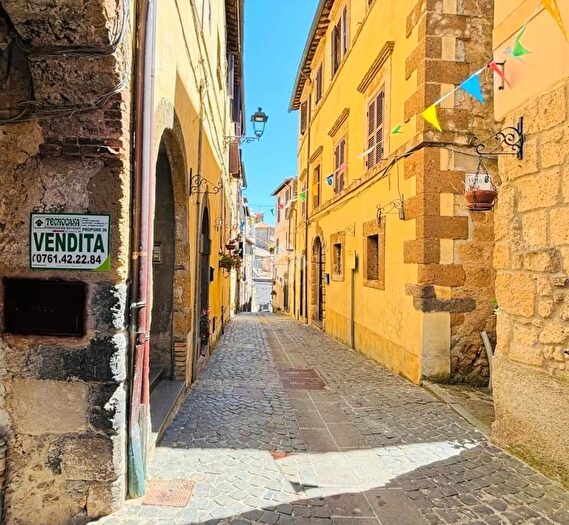 Appartamento bilocale in vendita in Via del Progresso, Grotte Di Castro