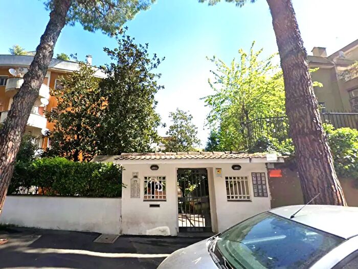 Appartamento bilocale in affitto in Via Courmayeur, Roma