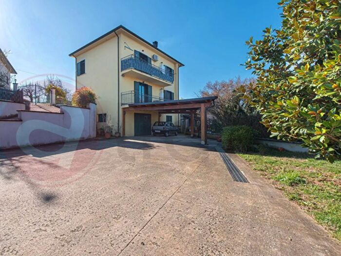 Casa con 17 locali in vendita in Contrada Morelli, Arpino