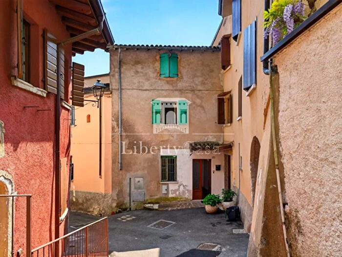 Casa quadrilocale in vendita in Via Pie Costa, Toscolano Maderno