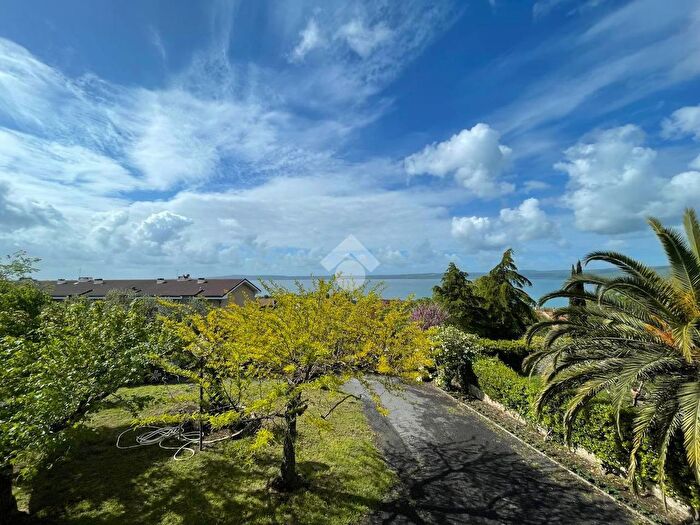 Casa con 6 locali in vendita in Via dalla Chiesa Carlo Alberto, Trevignano Romano