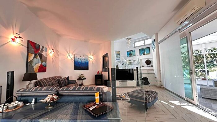 Casa con 5 locali in vendita in Via Rio Marina, Fiumicino