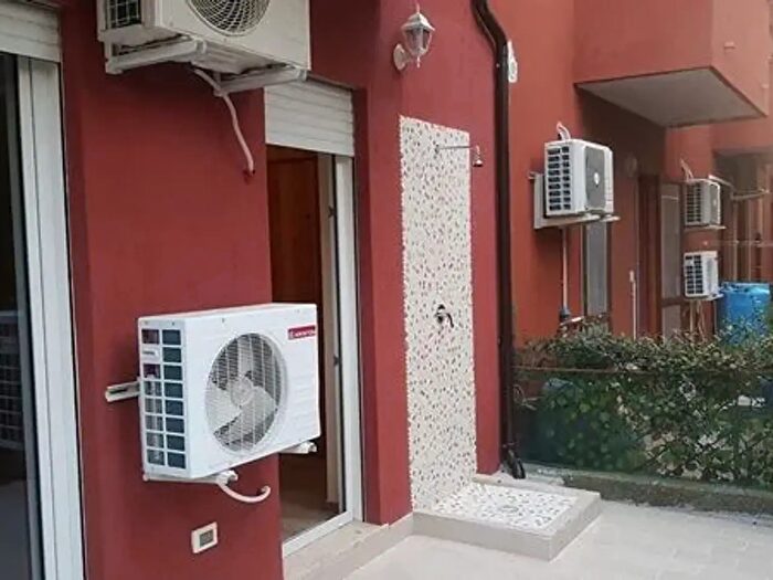 Appartamento trilocale in affitto in Via Calabretta, Soverato