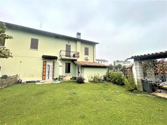 Appartamento quadrilocale in vendita in Via dello Zoccolo, Brescia