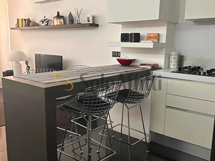 Appartamento trilocale in affitto in Firenze