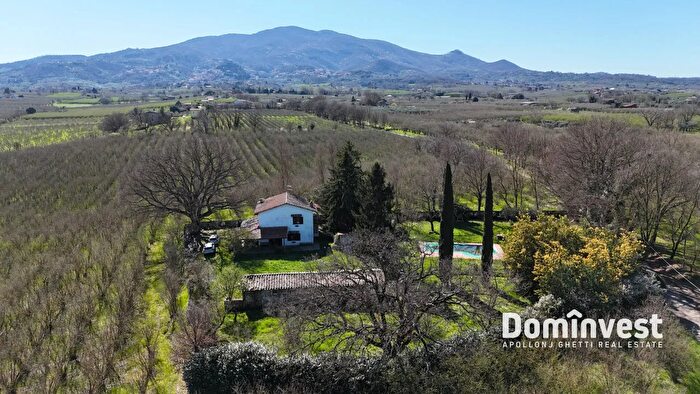 Casa quadrilocale in vendita in Contrada Pian di Rosciano, Soriano Nel Cimino