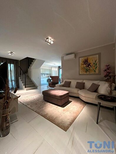 Appartamento con 5 locali in affitto in Empoli