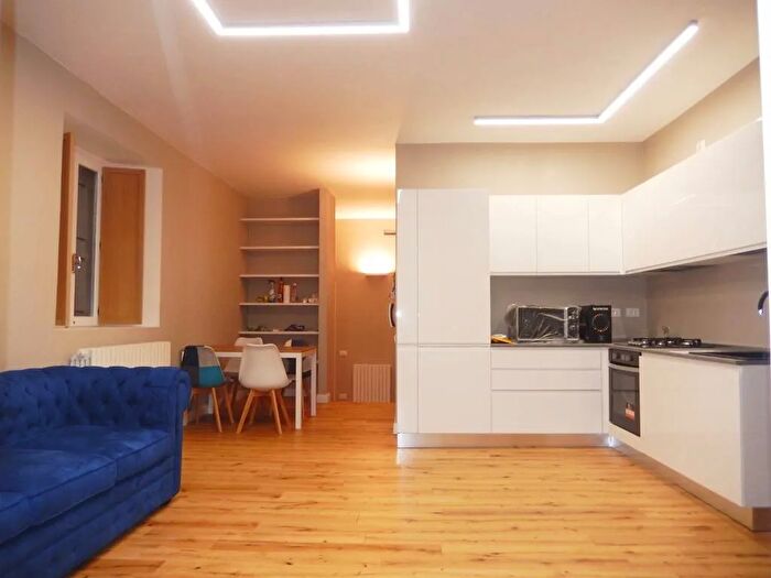 Appartamento trilocale in vendita in Via della Fara Bergamo, Bergamo