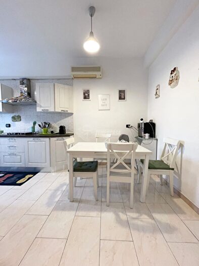 Appartamento trilocale in vendita in Corso Luigi Andrea Martinetti, Genova