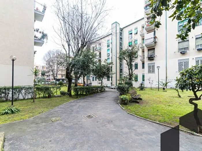 Appartamento trilocale in vendita in Via Vincenzo Cesati, Roma