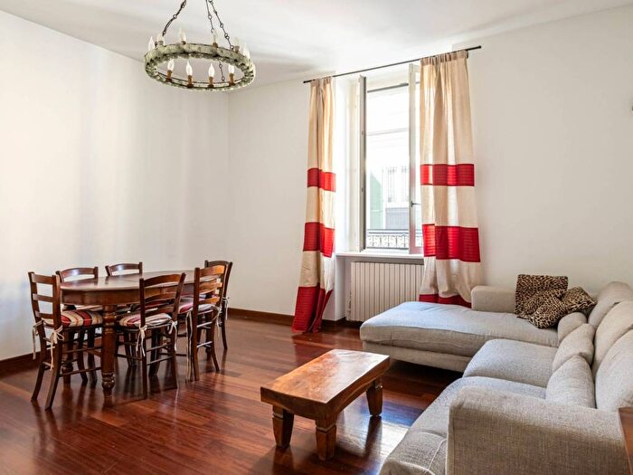 Appartamento trilocale in affitto in Via Casale, Navigli Darsena, Milano