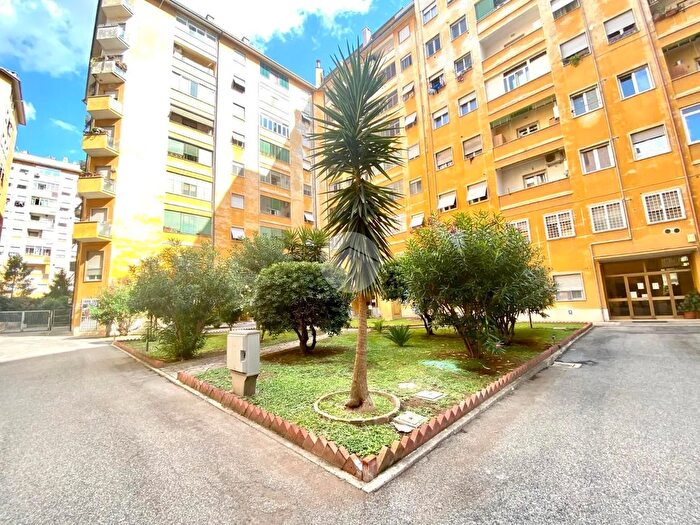 Appartamento bilocale in vendita in Via Calpurnio Fiamma, Roma