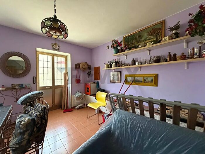 Appartamento bilocale in vendita in Via Follo, Cicagna