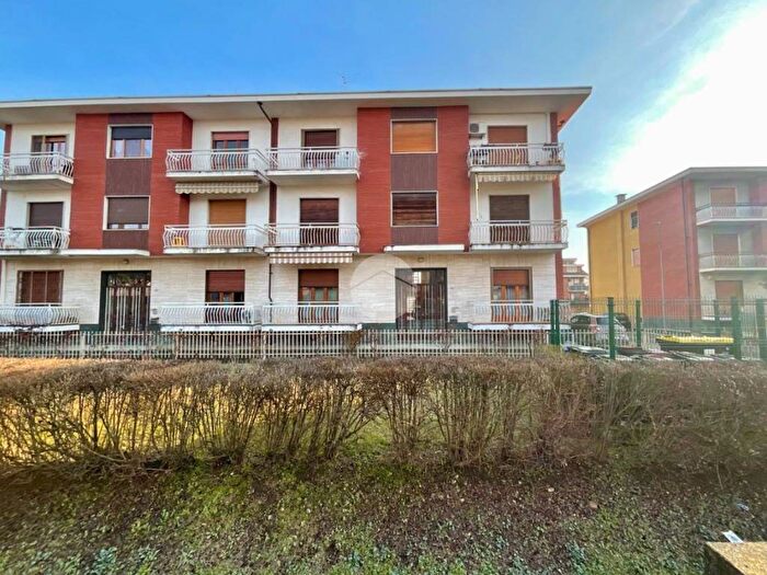 Appartamento monolocale in affitto in Viale Europa, Centro, Leinì