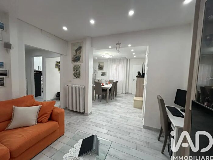 Appartamento con 5 locali in vendita in Via delle Cento Stelle, Firenze