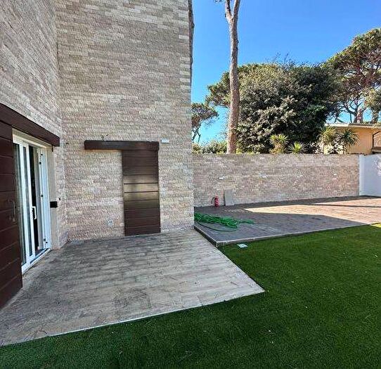 Casa con 5 locali in affitto in Fregene, Fiumicino