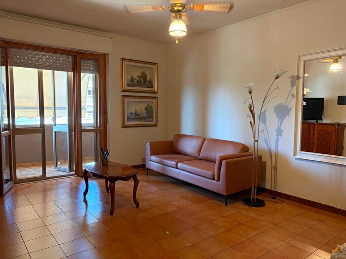 Appartamento trilocale in affitto in Via Irlanda, Quartu, Quartu Sant'Elena