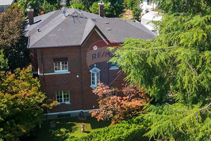 Casa con 13 locali in vendita in Albizzate