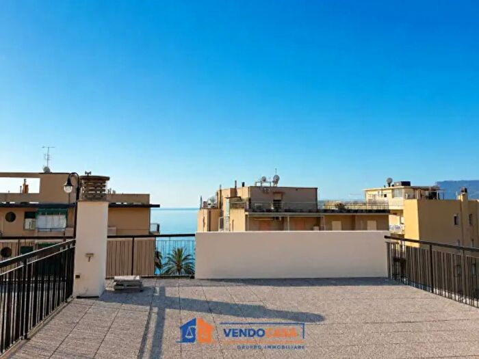 Appartamento bilocale in vendita in Via Berninzoni, Spotorno