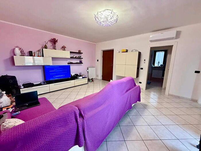 Appartamento con 5 locali in vendita in Via Padre Pio, Alessandria