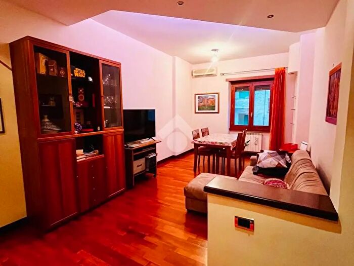 Appartamento trilocale in affitto in Via Coriolano, Roma