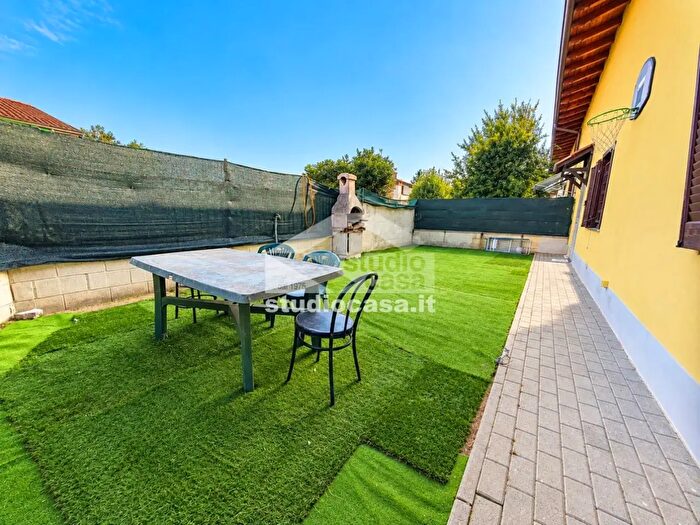 Casa quadrilocale in vendita in Via Friuli, Garlasco