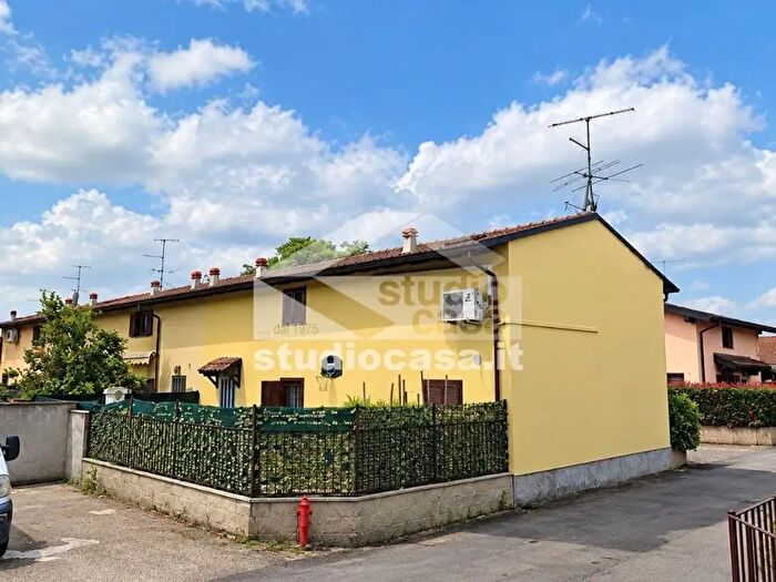 Case in Vendita e in Affitto - 3