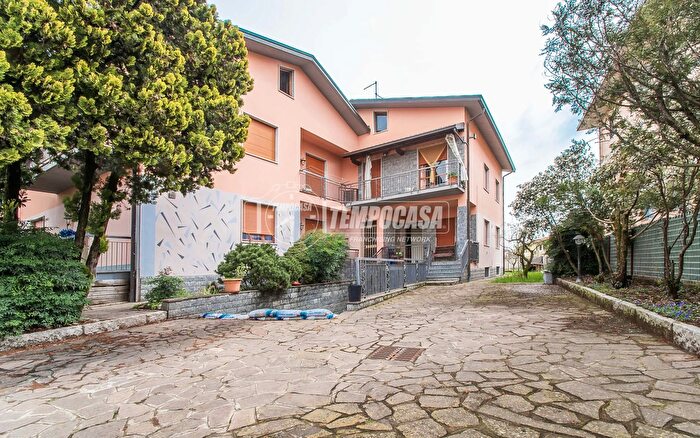 Appartamento quadrilocale in vendita in Limido Comasco