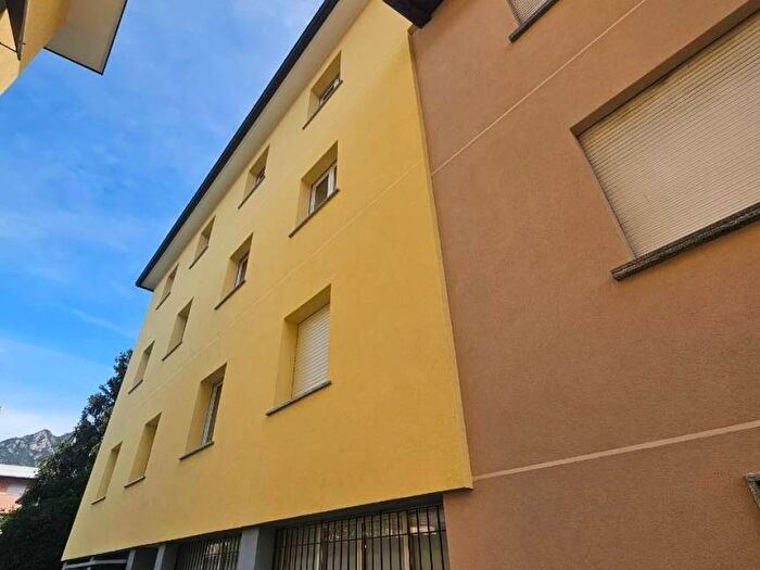Appartamento trilocale in affitto in Via Fratelli Bronzetti, Belledo, Lecco