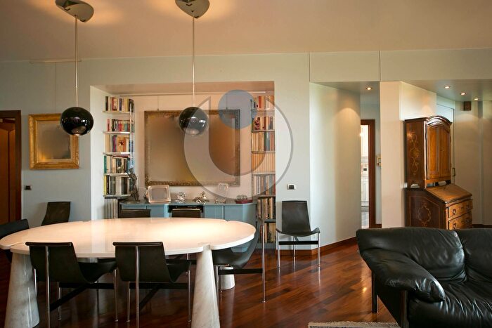 Appartamento con 5 locali in vendita in Strada Santa Vittoria, Moncalieri