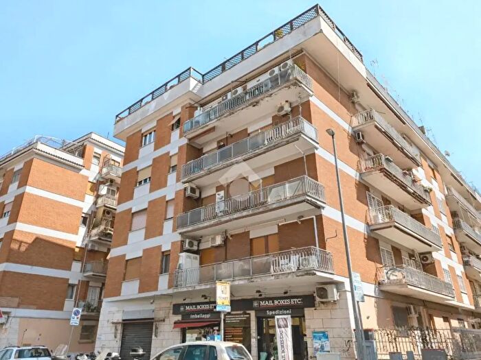 Appartamento bilocale in vendita in Via col di Lana, Ciampino