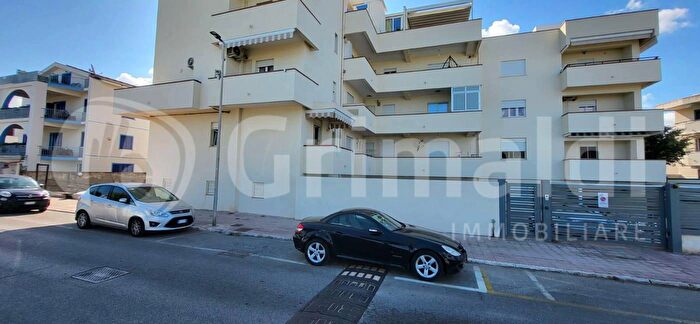 Appartamento trilocale in vendita in Via Nauloco, Venetico