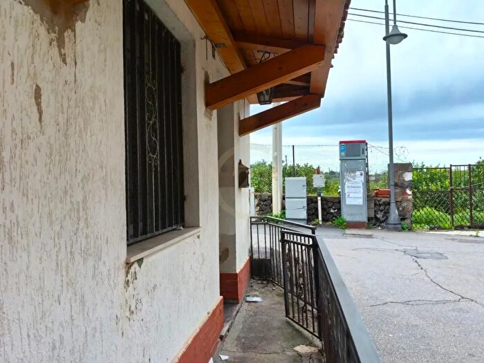 Casa bilocale in vendita in Via Vivaro, Acireale