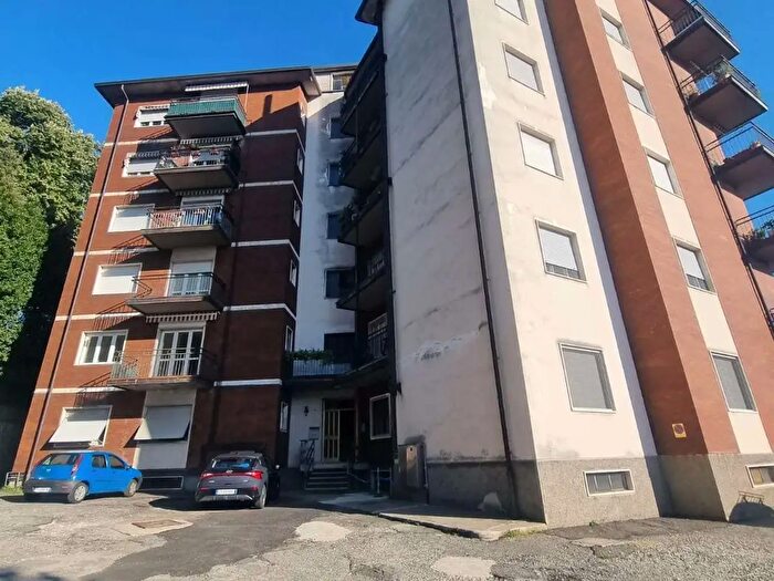 Appartamento bilocale in vendita in Via Ferrari, Gavirate
