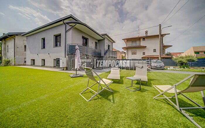 Casa quadrilocale in vendita in Via Palladio, Cassano Magnago