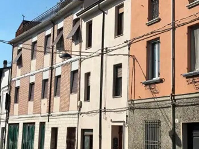 Appartamento bilocale in vendita in Via Carlo Matteucci, Forli'