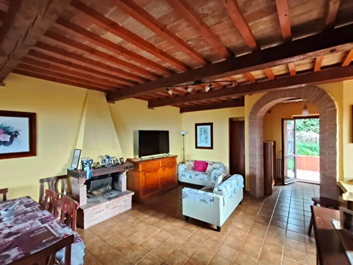 Casa quadrilocale in vendita in Via Poggio Fiorito Snc, Guardea