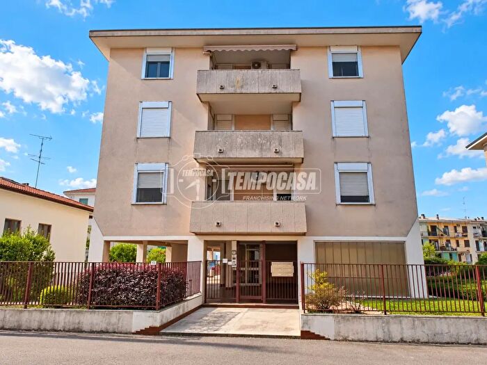 Appartamento quadrilocale in vendita in Strada Privata Balzaretti, Novara