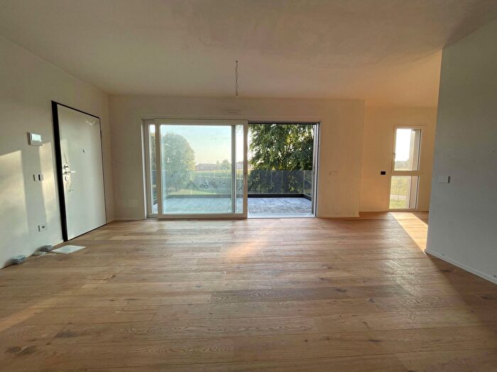 Appartamento trilocale in vendita in Via Cappelletta, Olgiate Comasco