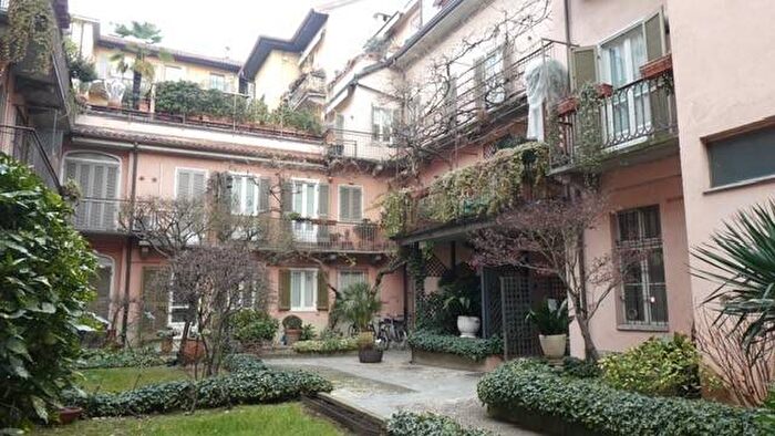 Appartamento bilocale in affitto in Via della Rocca, Torino