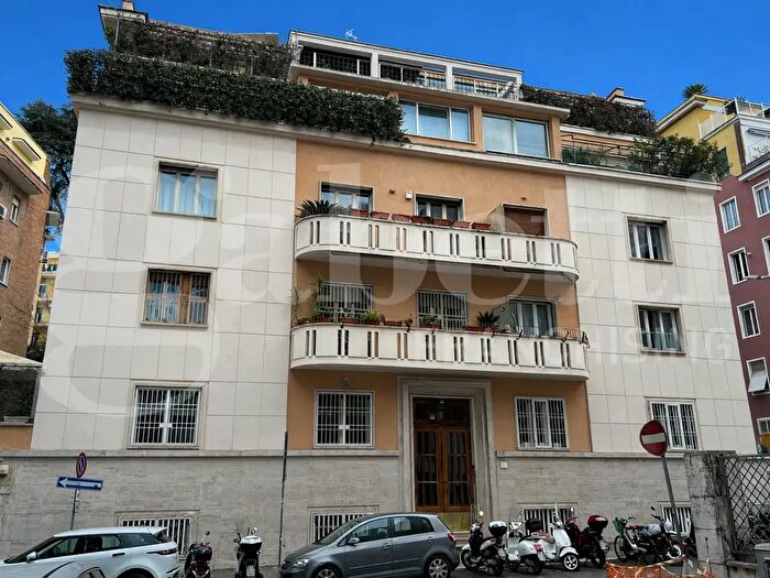 Appartamento trilocale in vendita in Via Ruggero Fauro, Roma