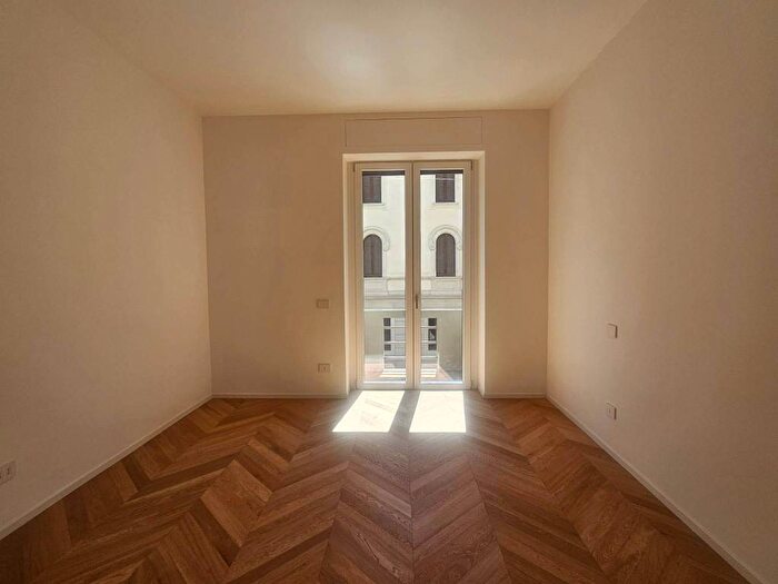 Appartamento trilocale in vendita in Via Aleardo Aleardi, Paolo Sarpi, Milano