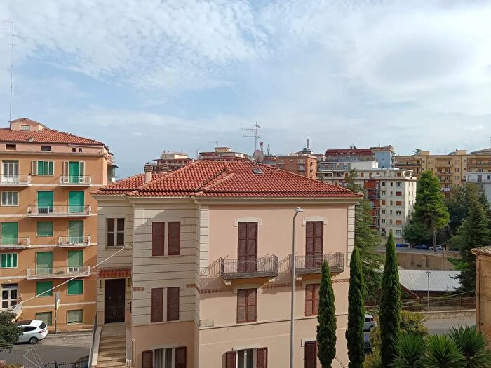 Appartamento trilocale in vendita in Chieti