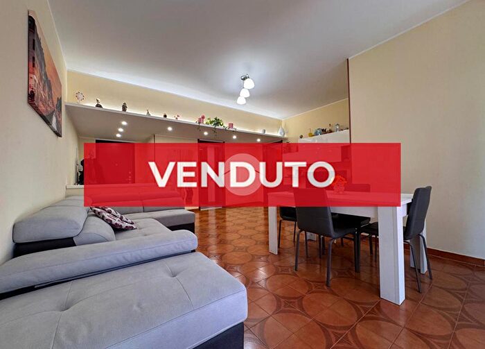 Appartamento trilocale in vendita in Via Liberazione, Peschiera Borromeo