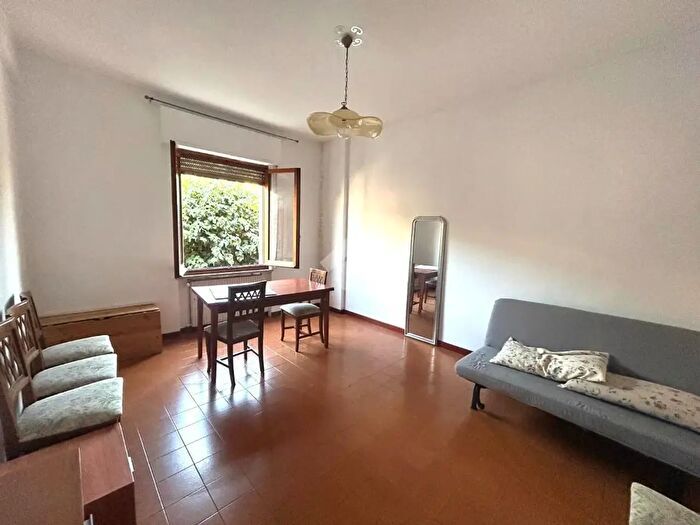 Appartamento con 5 locali in vendita in Via F Canepa, Serra Ricco'