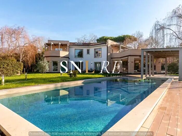 Casa con 6 locali in affitto in Via della Barbiera, Forte Dei Marmi
