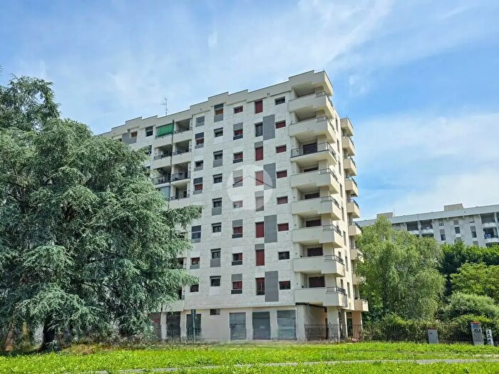 Appartamento trilocale in vendita in Via Milano, Garbagnate Milanese