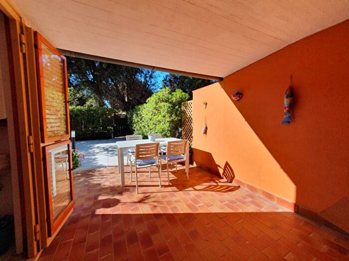 Casa quadrilocale in affitto in Via Cesenatico, Fregene, Fiumicino