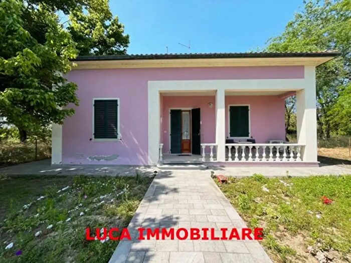 Casa con 6 locali in vendita in Via di Pietreto, Chiesina Uzzanese